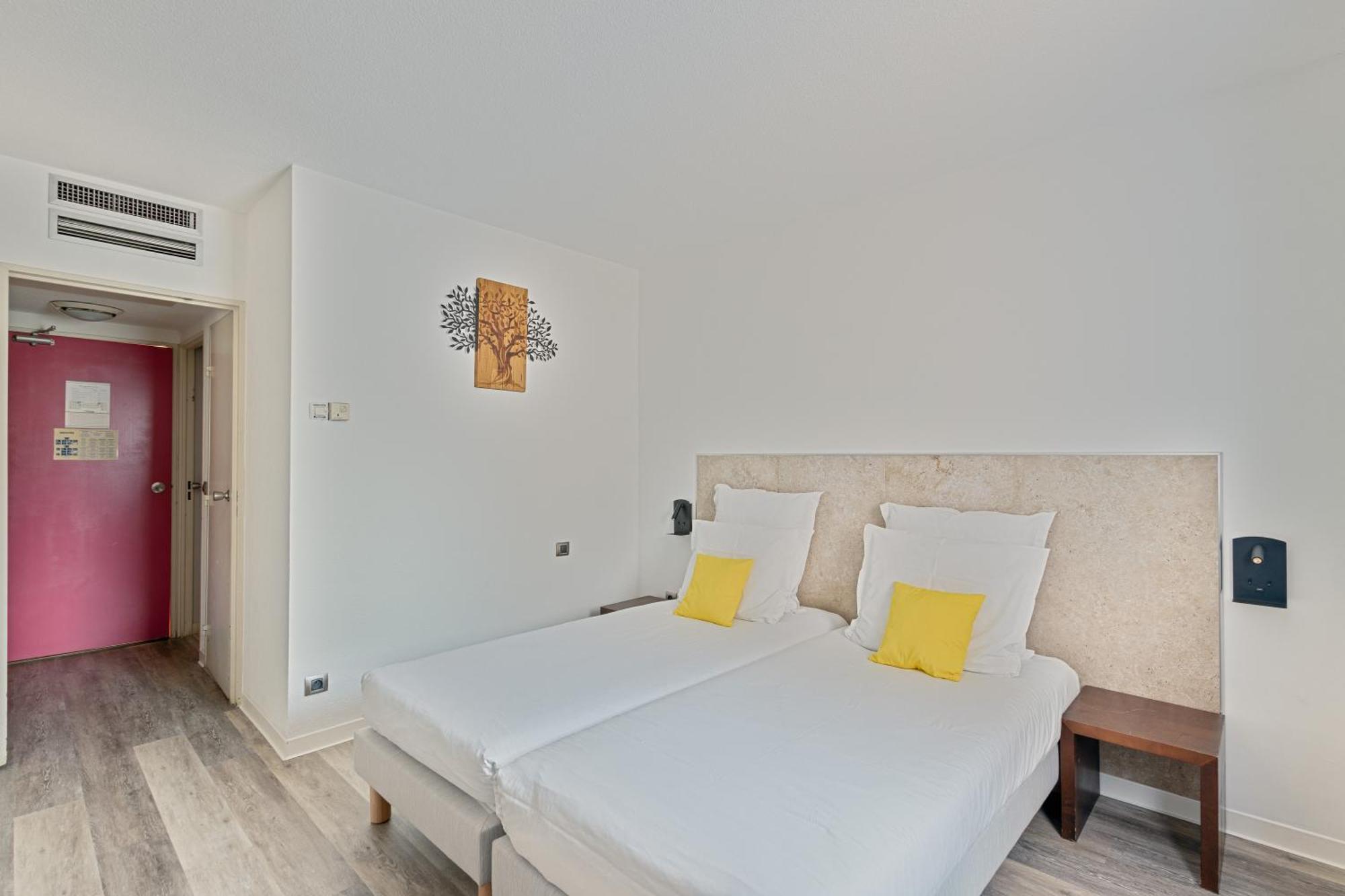 Hotel Provence Draguignan Bagian luar foto