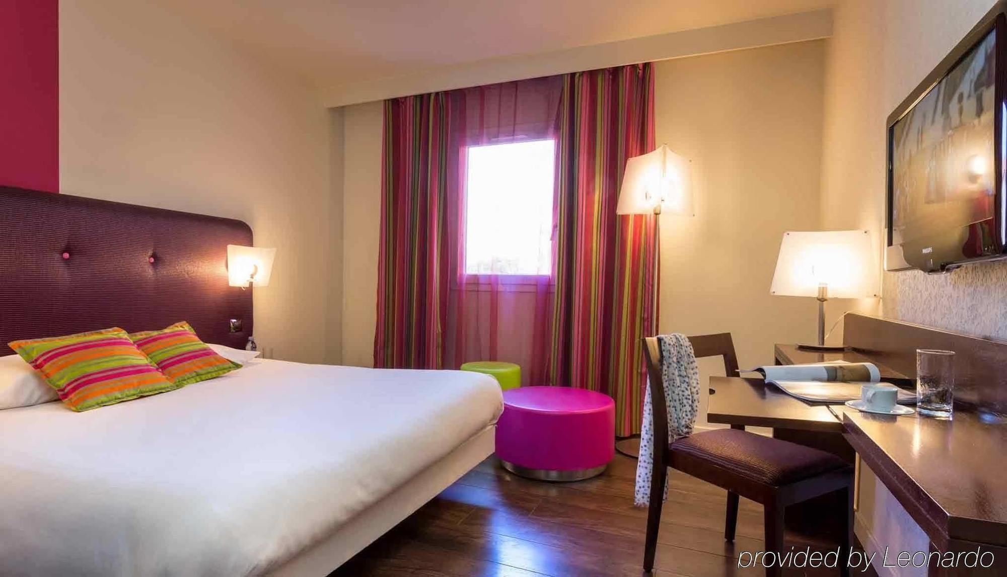 Hotel Provence Draguignan Bagian luar foto